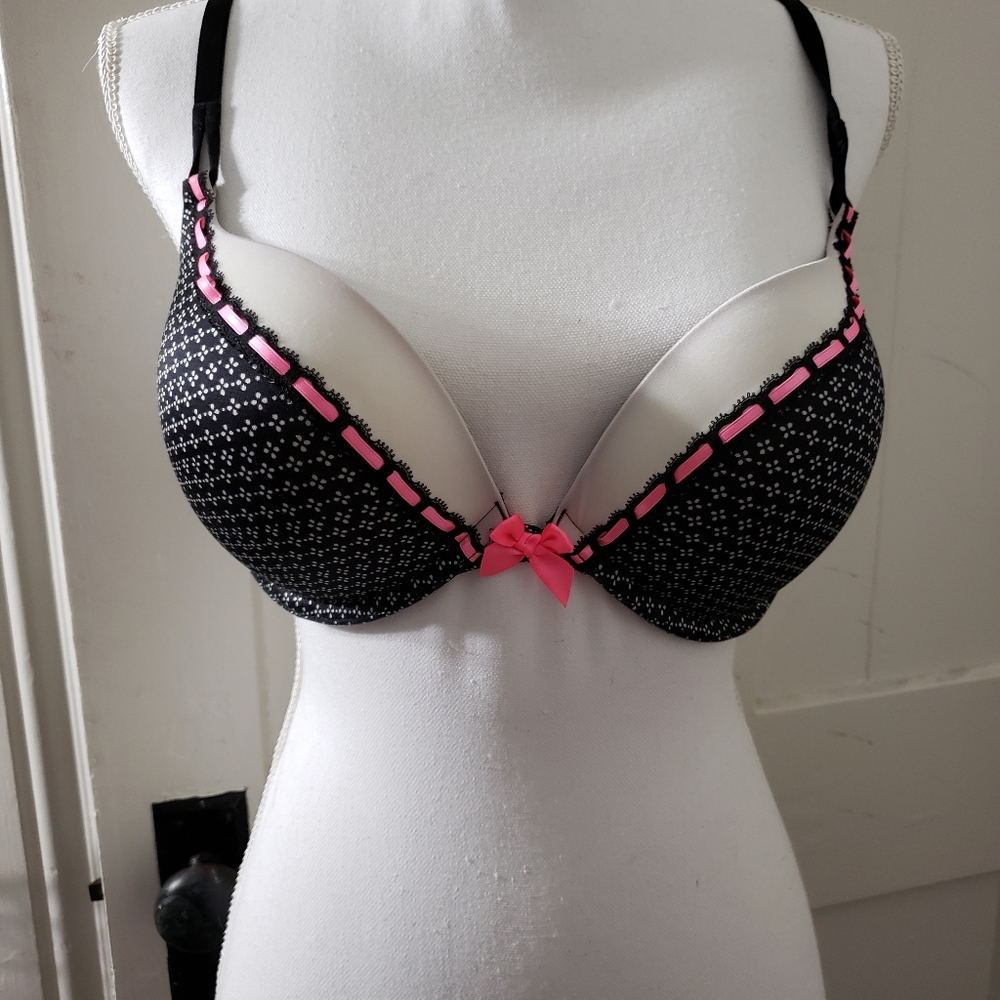 Victoria Secret Bombshell Plunge Bra